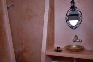 Koupelna v ubytování Kasbah Zitoune