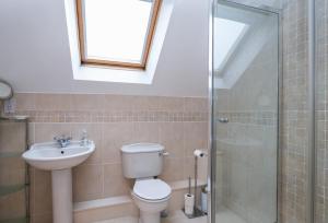 Bathroom sa Large detached Cambridgeshire Countryside Home