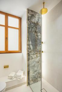 A bathroom at Bella Venezia