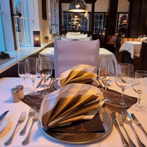 Restoran või mõni muu söögikoht majutusasutuses Haags Hotel Niedersachsenhof
