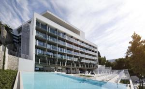 una representación de un hotel con piscina en Hotel Kompas, en Dubrovnik