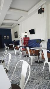Μια τηλεόραση ή/και κέντρο ψυχαγωγίας στο Riche Heritage Hotel