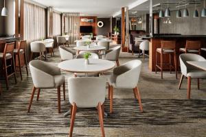 Posedenie v ubytovaní The Westin Warsaw