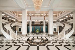 The lobby or reception area at Nha Trang Marriott Resort & Spa, Hon Tre Island