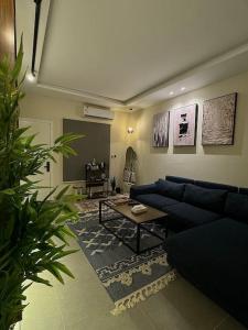 Ruang duduk di Luxury self-entry 1bed apartment