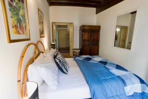 Posteľ alebo postele v izbe v ubytovaní Trevi fountain apartment
