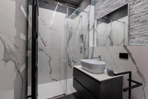 Gambar di galeri bagi Verona Borgo Roma LUXURY ROOMS & APARTMENT di Verona