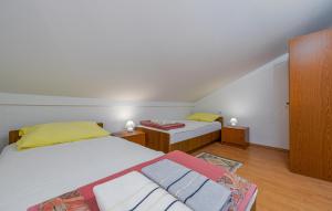 Posteľ alebo postele v izbe v ubytovaní Lovely Apartment In Potocnica With Wifi