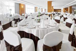 Restaurace v ubytování Elba Vecindario Aeropuerto Business & Convention Hotel