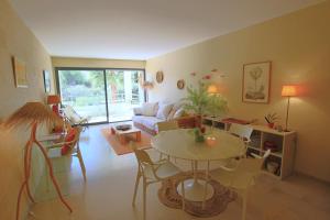 Fotografia z galérie ubytovania Apartement rénové 2 chambres au Palm Beach v Cannes