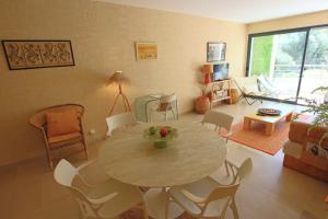 Fotografia z galérie ubytovania Apartement rénové 2 chambres au Palm Beach v Cannes
