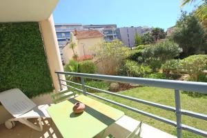 Fotografia z galérie ubytovania Apartement rénové 2 chambres au Palm Beach v Cannes