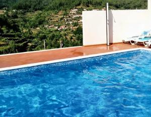 Bazén v ubytování Charming Villa in Vila Seca with Private Pool nebo v jeho okolí