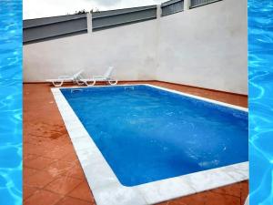 Bazén v ubytování Charming Villa in Vila Seca with Private Pool nebo v jeho okolí