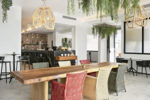 Restauracja lub miejsce do jedzenia w obiekcie Stic Urban Hotel & SPA