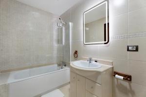 Ένα μπάνιο στο Apartamento Opuntia +17 φωτογραφίες