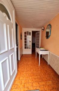 Μια τηλεόραση ή/και κέντρο ψυχαγωγίας στο Grande maison de vacances chez Jo et Maria