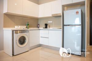 Highpark Suites at Petaling Jaya, Kelana Jaya by Plush的厨房或小厨房