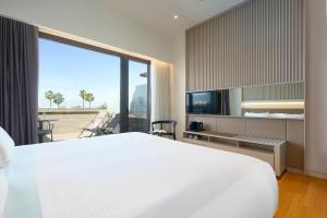 Hotel Kivir的电视和/或娱乐中心