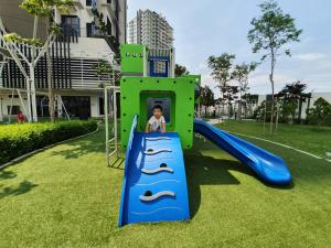 Highpark Suites at Petaling Jaya, Kelana Jaya by Plush的儿童游玩区