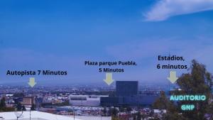 widok na miasto z nieba w obiekcie Loft, Centreo Expositor, Feria, Estadios, Auditorio GNP w mieście Puebla