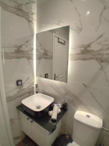 A bathroom at Marianna's room