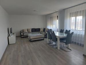 Predel za sedenje v nastanitvi Apartmanii Gajić