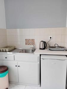 Gallery image of Dennis Apartments in Kalamaki