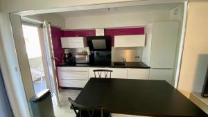 Photo de la galerie de l'établissement L'Esterel, à Thonon-les-Bains 10 autres photos