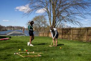 Kemudahan golf di rumah percutian atau berdekatan