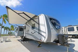 Фотография из галереи Sunshine Key RV Resort & Marina в городе Биг-Пайн-Ки