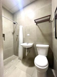 Kupaonica u objektu OyeBonita Hostel