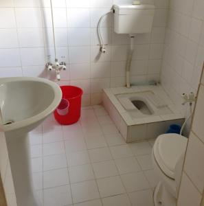Kylpyhuone majoituspaikassa Miandam gust house