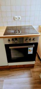 Fotografie z fotogalerie ubytování Cozy spacious room near Halle Hbf with Free Wi-Fi v destinaci Halle