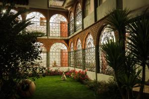 Κήπος έξω από το Wilkamayu Hotel