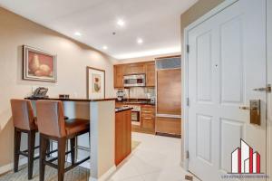 Una cocina o zona de cocina en Signature 2BR3BA F1 View Balcony Ste 08-801 and 03