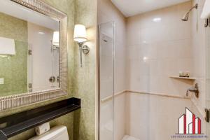 Un baño de Signature 2BR3BA F1 View Balcony Ste 08-801 and 03