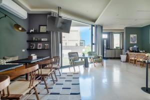 Area tempat duduk di Chill Style Inn