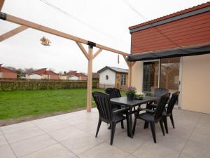 Φωτογραφία από το άλμπουμ του Pet-Friendly Rural Escape σε Zevenhuizen