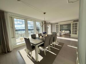 Setusvæði á Traumhaus, Sauna, Whirlpool, grosse Terrasse mit Aussicht, Seeanstoss
