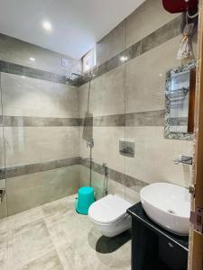 Et badeværelse på Hotel Narmada Residency