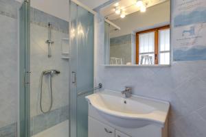 Koupelna v ubytování Tourist Farm Tonin - Apartments - Happy Rentals