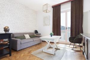 A seating area at Casa di Crissy - centro Como