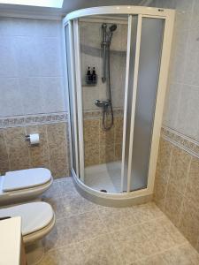 A bathroom at Rodeira Még 12 kép