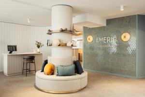 Ein Zertifikat, Auszeichnung, Logo oder anderes Dokument, das in der Unterkunft Emeria Dinard Thalasso Spa ausgestellt ist