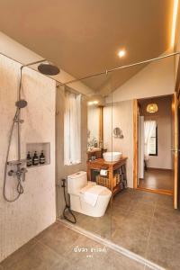 Kylpyhuone majoituspaikassa Ayla Chalet