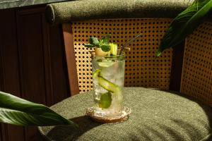 The Robertson House by The Crest Collection的酒水