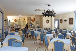 En restaurang eller annat matställe på Hotel Al Sur De Chipiona by YouRoom