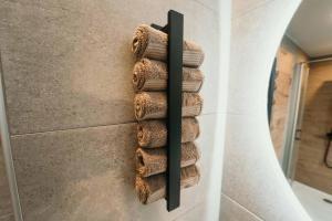 リムバッハにあるWohlfühlzeit Naturdesign Chalet`sの壁掛けタオル