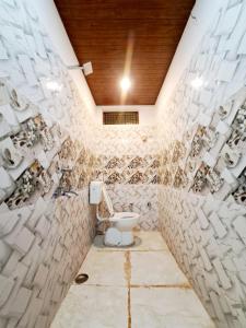 Ένα μπάνιο στο Mandakini Tatt Homestay